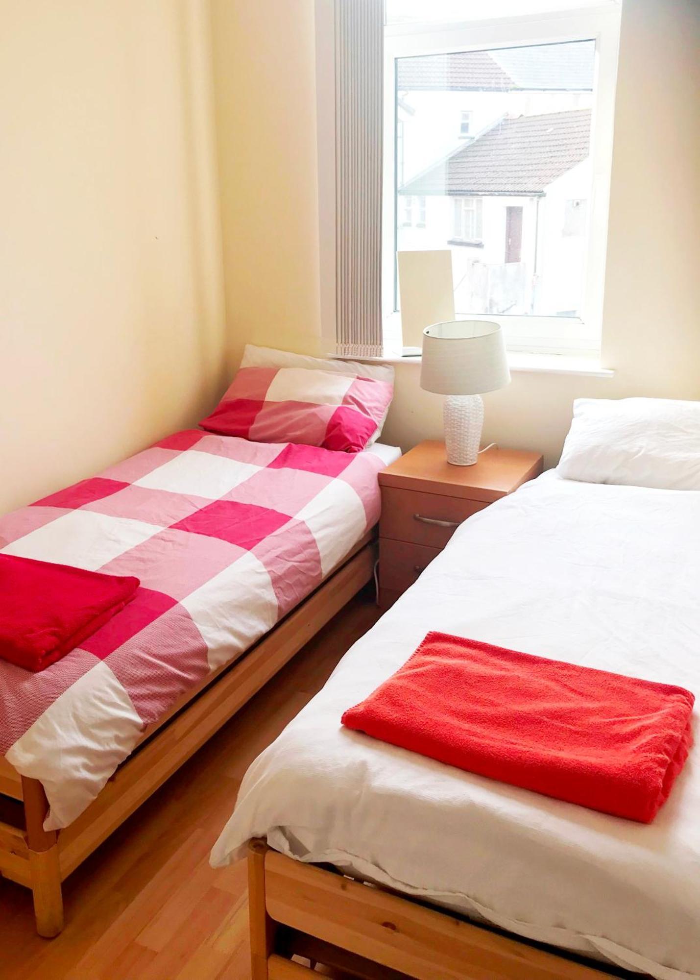 1 Fitzhamon Embankment Apartments Opposite Principality Stadium - Long Stay Offer Кардиф Екстериор снимка