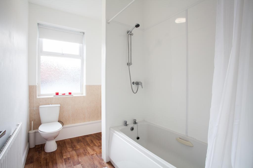1 Fitzhamon Embankment Apartments Opposite Principality Stadium - Long Stay Offer Кардиф Стая снимка