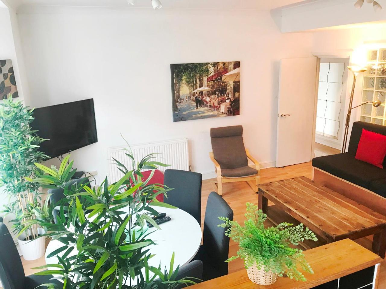 1 Fitzhamon Embankment Apartments Opposite Principality Stadium - Long Stay Offer Кардиф Екстериор снимка