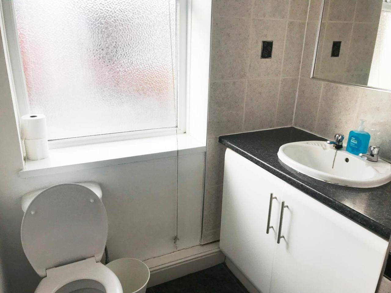 1 Fitzhamon Embankment Apartments Opposite Principality Stadium - Long Stay Offer Кардиф Екстериор снимка