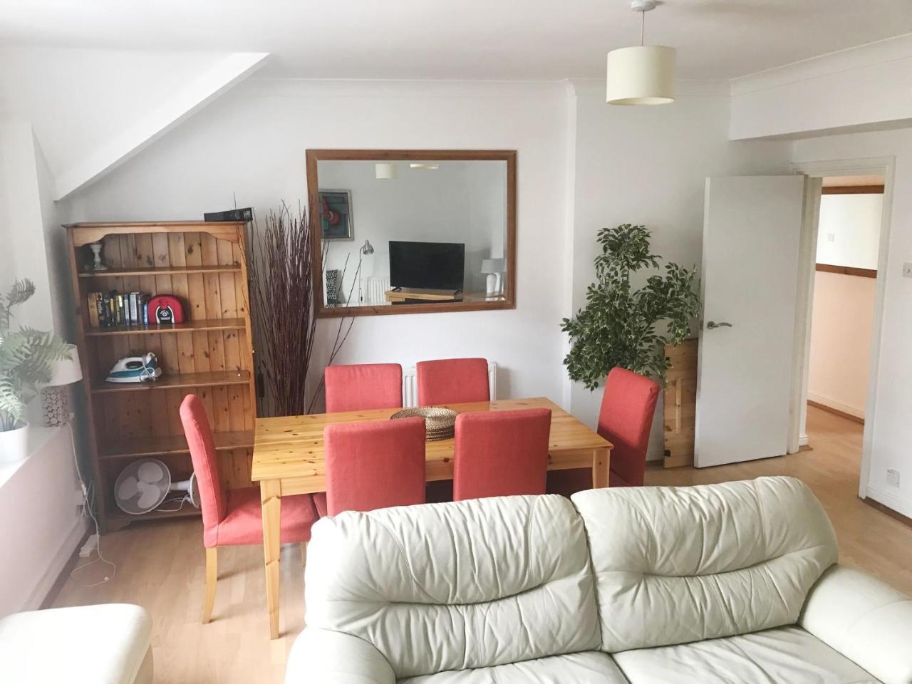 1 Fitzhamon Embankment Apartments Opposite Principality Stadium - Long Stay Offer Кардиф Екстериор снимка